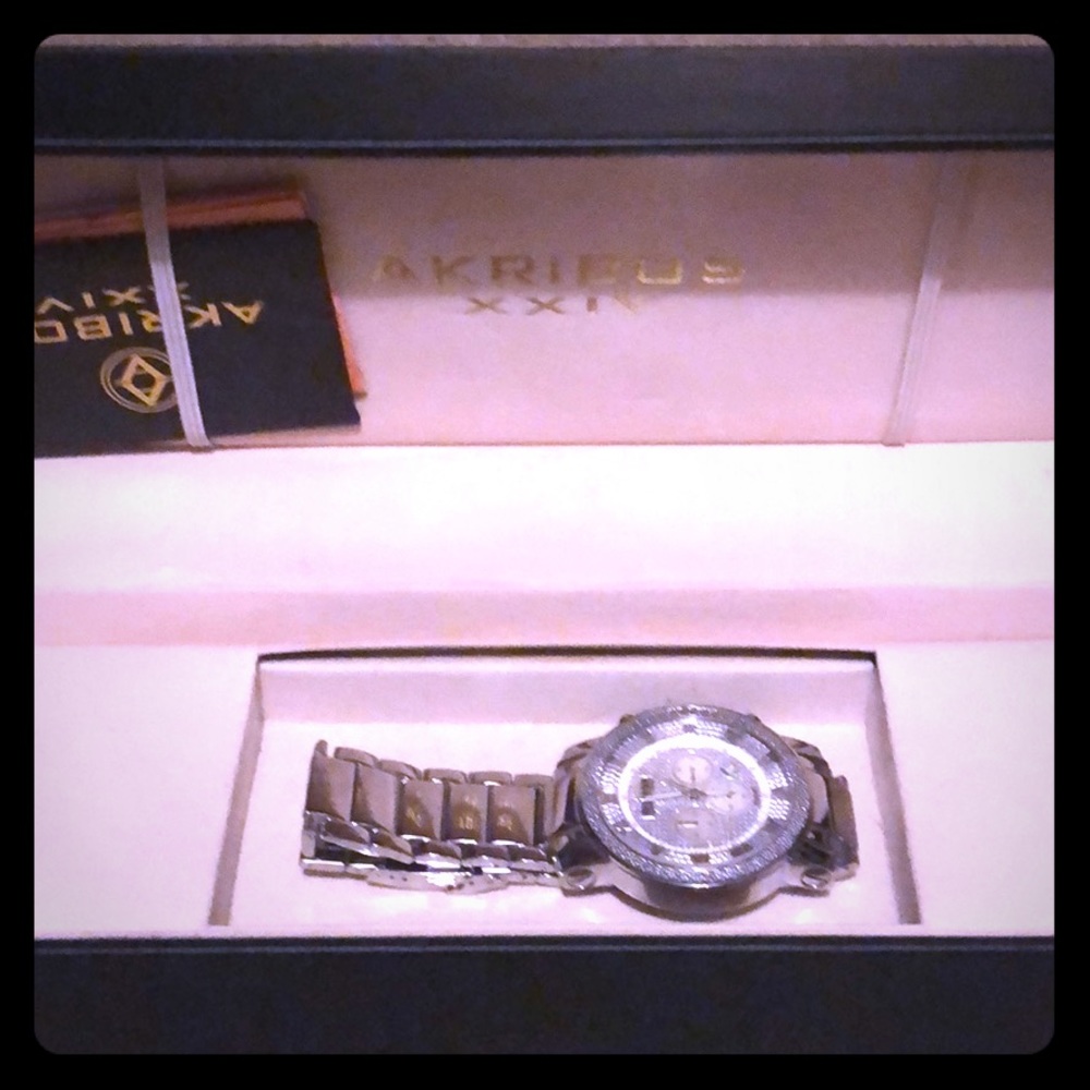 Akribos XXIV Men’s Multifunctional Watch